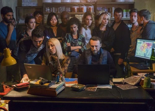 Phim truyền hình từng gây sốt "Sense8" khép lại bữa tiệc khoái lạc của 8 con người dị biệt