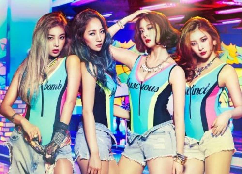 Xem sân khấu solo của cựu thành viên Wonder Girls: 'Thần tượng 10 năm mà kĩ năng như một trò đùa'