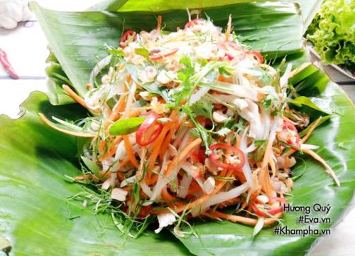 [Chế biến] - Cách làm nộm gà xé phay giòn ngon, thanh mát cho ngày hè