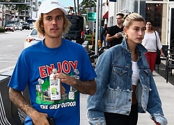 Justin Bieber đầu bù tóc rối, tái hợp cùng &#8220;mỹ nhân nóng bỏng nhất thế giới&#8221; trên phố