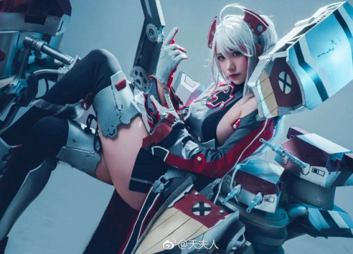 Ngắm cosplay Azur Lane lạ mắt nhưng không kém phần gợi cảm