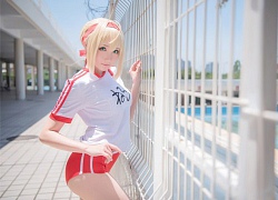 Bỏng mắt với cosplay Saber chân thon cực gợi cảm