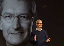 CEO Tim Cook chia sẻ câu chuyện về Steve Jobs và iPhone