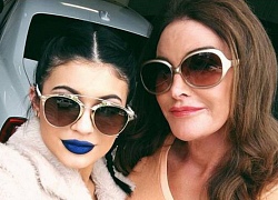 Kylie Jenner bị &#8220;ném đá&#8221; vì chúc mừng Ngày Của Cha trong khi bố đã chuyển giới thành phụ nữ