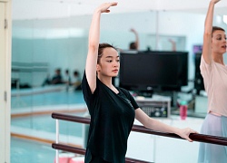 Kaity Nguyễn nhún nhảy cực kì đáng yêu khi cật lực tập ballet cho phim mới