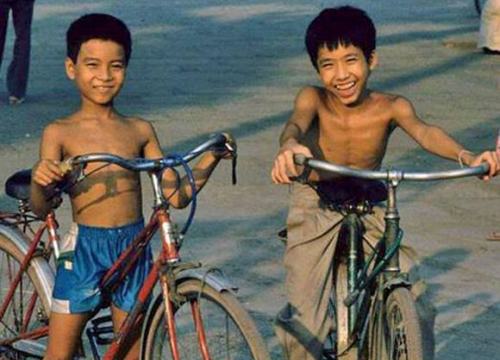 Xôn xao bé trai 13 tuổi đạp xe hơn 200 km từ TPHCM gặp bạn gái ở Cần Thơ