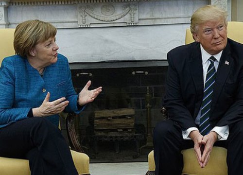 Nỗ lực lật đổ Merkel của những người ủng hộ Trump