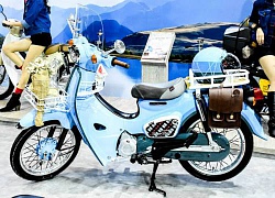 Honda Super Cub 2018 đặc biệt khiến phái đẹp mê tít