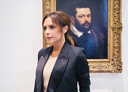 Học Victoria Beckham phối áo nude với vest