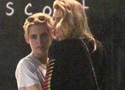 Kristen Stewart vẫn mặn nồng bên người tình đồng giới sau khi gặp lại Rob Pattinson