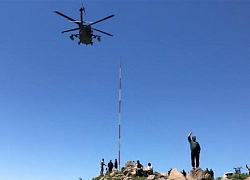 Liên quân Mỹ điều trực thăng sơ tán 2 chỉ huy IS ở Syria