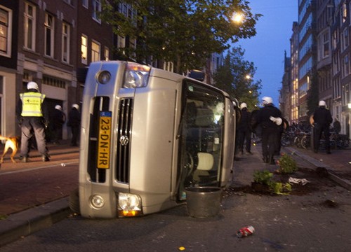 Báo động Amsterdam bị biến thành ổ tội phạm vào ban đêm