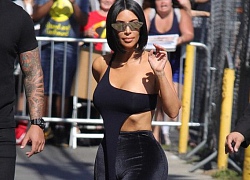 Kim Kardashian khoe thân hình thon gọn chỉ còn 54 kg, nhưng riêng vòng 3 thì vẫn to lạ thường