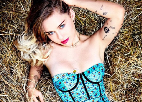 Miley Cyrus yêu cầu tòa án không công bố video lời khai của cô với giới truyền thông