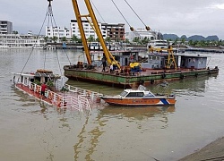 Quảng Ninh mưa lớn gây chìm tàu du lịch