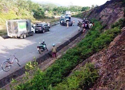 Khen thưởng ban chuyên án chặn bắt xe bán tải chở 19 bánh heroin, 4kg ma tuý đá