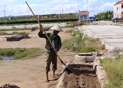 Nắng nóng 40 độ C vẫn mong trời "đổ thêm lửa"