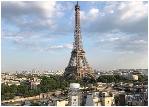 Không đến Pháp vẫn có thể check-in với những phiên bản Eiffel này