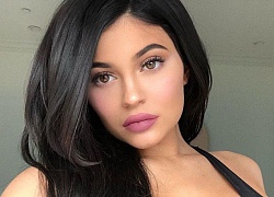 Kylie Jenner tiết lộ người mà cô sẽ trao lại đế chế mỹ phẩm trị giá 20 ngàn tỷ trong tương lai