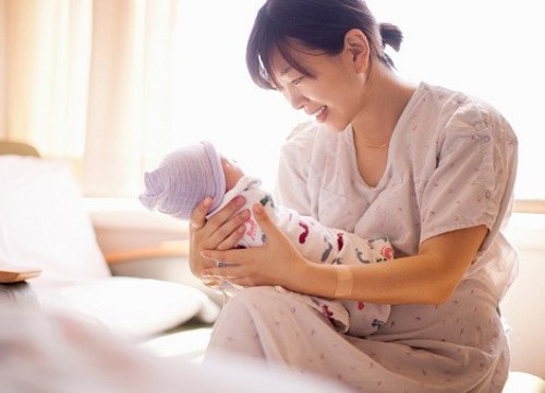 Mới sinh con, mẹ chồng hỏi ngay "con của bố nó hay của ai" khiến bà mẹ trẻ sốc nặng