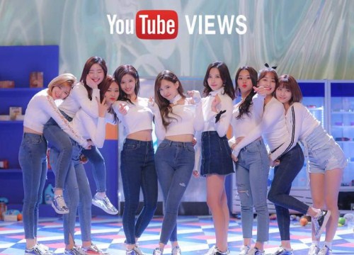 TWICE vượt Black Pink, trở thành girlgroup có nhiều MV đạt 200 triệu view nhất YouTube