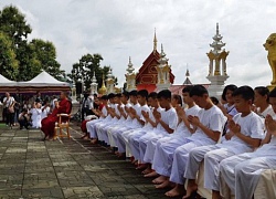 Đội bóng nhí Thái Lan bắt đầu nghi lễ đi tu sau khi được giải cứu