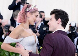 Justin Bieber 'đá xoáy' Shawn Mendes trong ca khúc mới toanh viết về Hailey Baldwin!