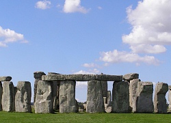 Bí mật bên dưới bãi đá Stonehenge 5.000 năm tuổi