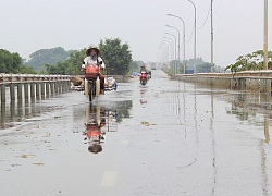 Đường "xuyên biển" ở Hà Nội thông xe sau nửa tháng chìm trong nước lụt