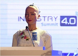 Robot Sophia vừa &#8220;khen khéo&#8221; Sơn Tùng M-TP trong bài phát biểu của mình