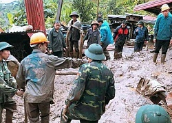 Sạt lở kinh hoàng ở Lai Châu: 12 người chết và mất tích, giao thông tê liệt hoàn toàn