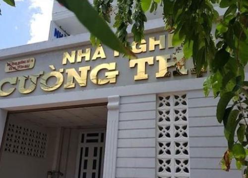 Trưởng Phòng GD-ĐT vào nhà nghỉ với cấp dưới: 'Chờ nhận thuốc'