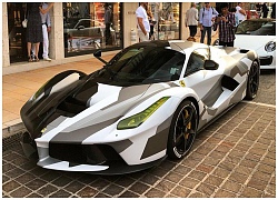 Không chỉ có bộ áo cực độc, siêu xe Ferrari LaFerrari còn được chủ nhân đem ra "phá" chẳng giống ai