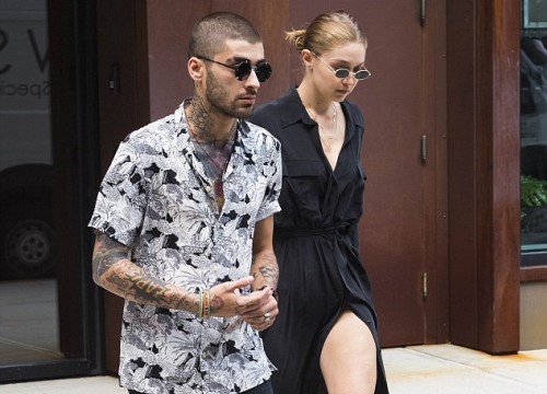 Sánh đôi bên Zayn sau khi tái hợp, Gigi Hadid đeo kỷ vật tình yêu chỉ fan tinh mắt nhất mới nhận ra