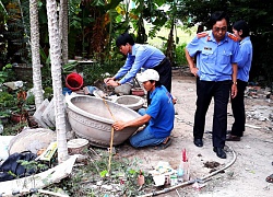 'Tôi đập đầu vào tường khi nghe tin con gái bị giết'