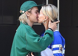 Vừa trông thấy Hailey, Justin Bieber đã trao cho vợ sắp cưới nụ hôn đáng yêu như trong phim tình cảm