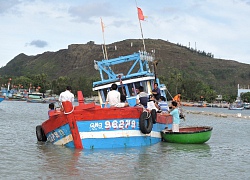 Liên tiếp các tàu cá Quảng Ngãi gặp nạn trên biển