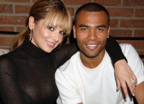 Phanh phui việc Cheryl từng giành giật Ashley Cole bằng... sex