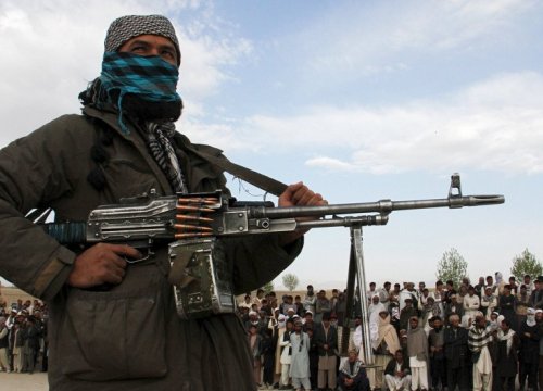 Taliban ồ ạt đánh chiếm thành phố Afghanistan