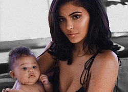 5 sự thay đổi cho thấy Kylie Jenner từ &quot;người đẹp thị phi&quot; trở nên nhu mì hơn khi yêu và lên chức mẹ