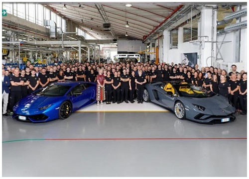 Lamborghini cán mốc 8000 chiếc Aventador và 11000 chiếc Huracan