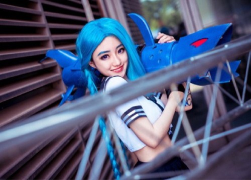 Ngắm Jinx vào vai nữ sinh cấp hai siêu nhí nhảnh