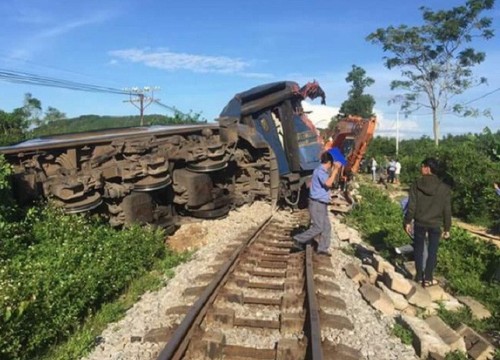 Quy trách nhiệm lãnh đạo địa phương để xảy ra tai nạn đường sắt