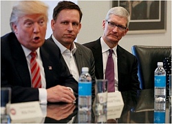 Tổng thống Trump nói: Sẽ gặp CEO Apple &#8211; Tim Cook để cùng ăn tối