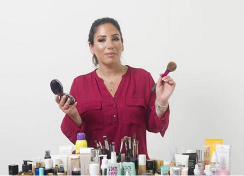 Lời thú tội của 'con nghiện' make-up: chi hàng trăm triệu cho mỹ phẩm, cảm thấy như... khỏa thân khi để mặt mộc