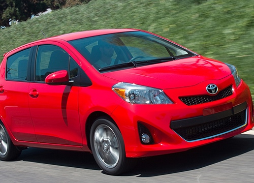 Lỗi túi khí, Toyota triệu hồi gần 12.000 xe tại Việt Nam