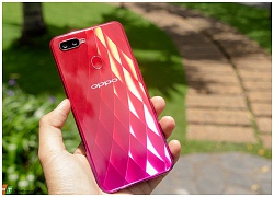 Mở hộp và trên tay OPPO F9 phiên bản màu đỏ ánh dương vô cùng quyến rũ