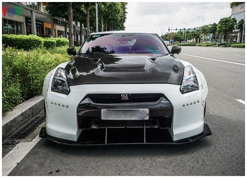 Nissan GT-R độ Liberty Walk xuất hiện trên phố Sài Gòn