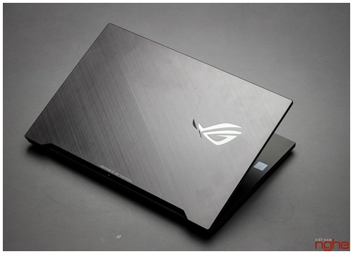 Cận cảnh laptop gaming Asus ROG Strix SCAR II phiên bản 17,3 inch vừa ra mắt