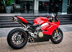 Ducati Panigale V4S độ ống xả gần 200 triệu đồng tại Việt Nam